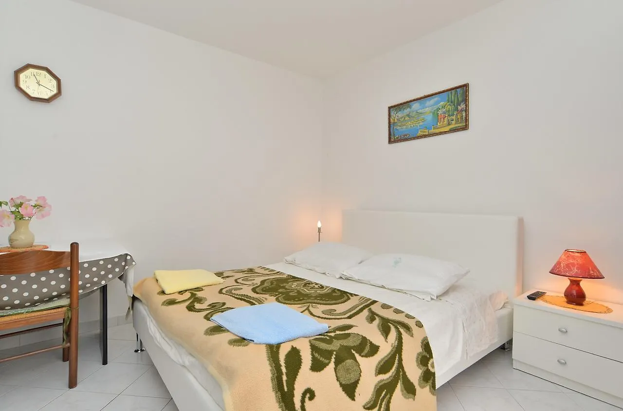 Apartments Rabac 828